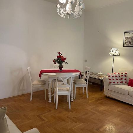 Elegant Apt-Typical Roman Palazzina Pz Alessandria Buitenkant foto
